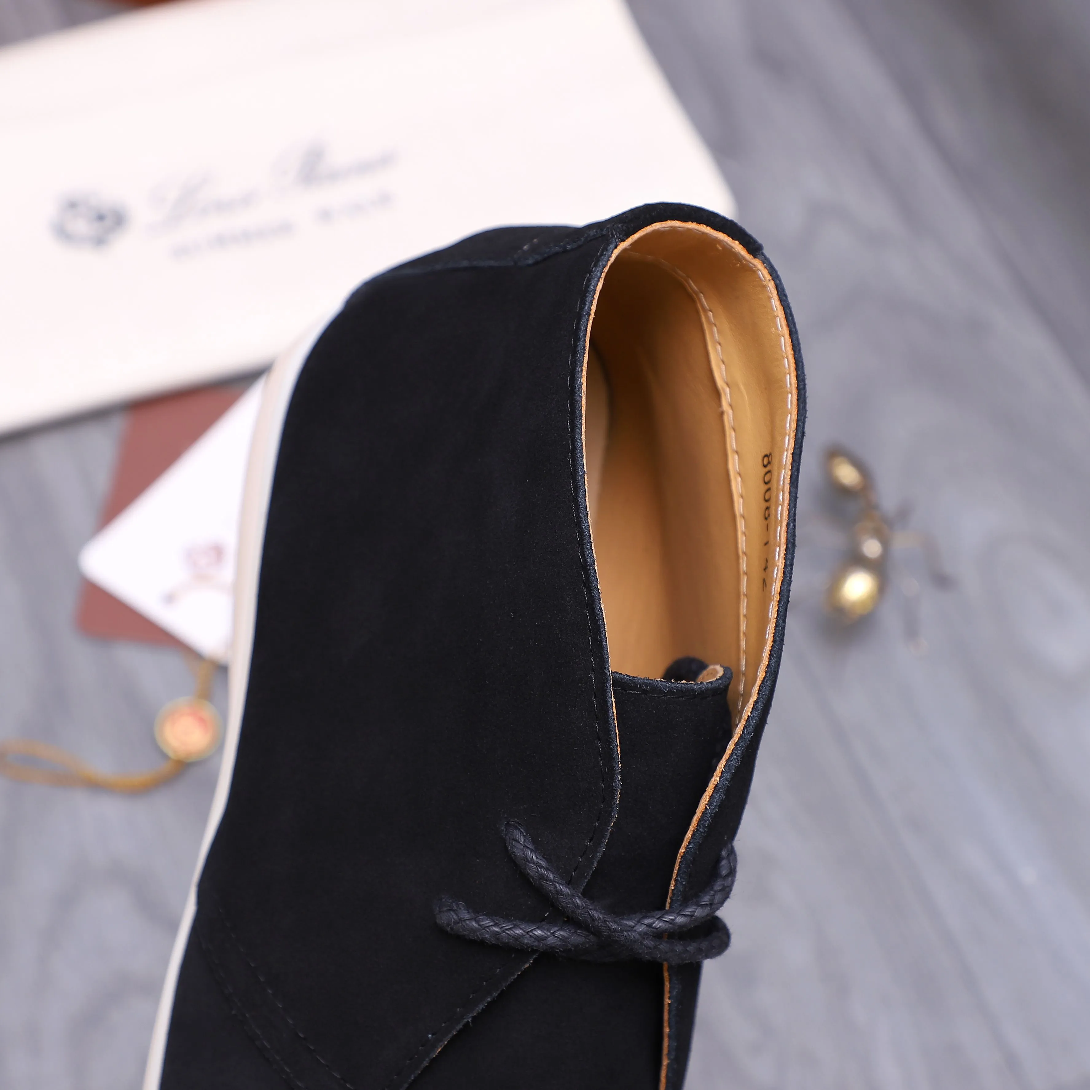 Men's shoes 💰442 Product trademark: Loro Men's shoes 💰iana "nuoyoupianran" high-top casual shoes Regular size: 38-45 (custom-made 45 non-returnable) Product materials: Selected frosted cowhide upper, cowhide lining, original outsole